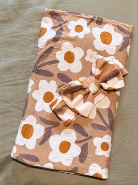 Little Sleepies Daisy swaddle and bow set